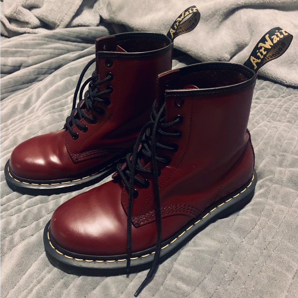 Dr. Martens 1460 Boots - Smooth Leather Cherry Red, Unisex